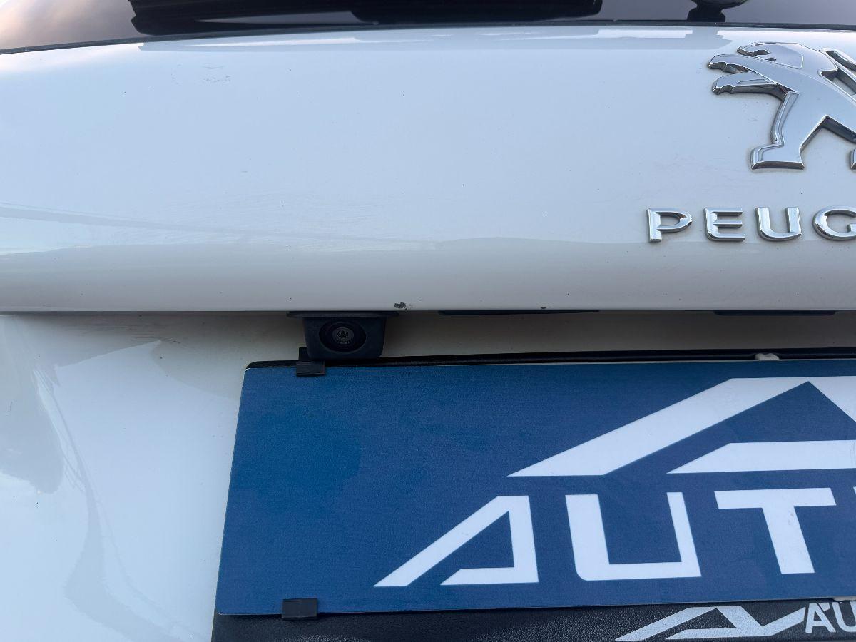 PEUGEOT - 2008 - BlueHDi 120 S&S Allure