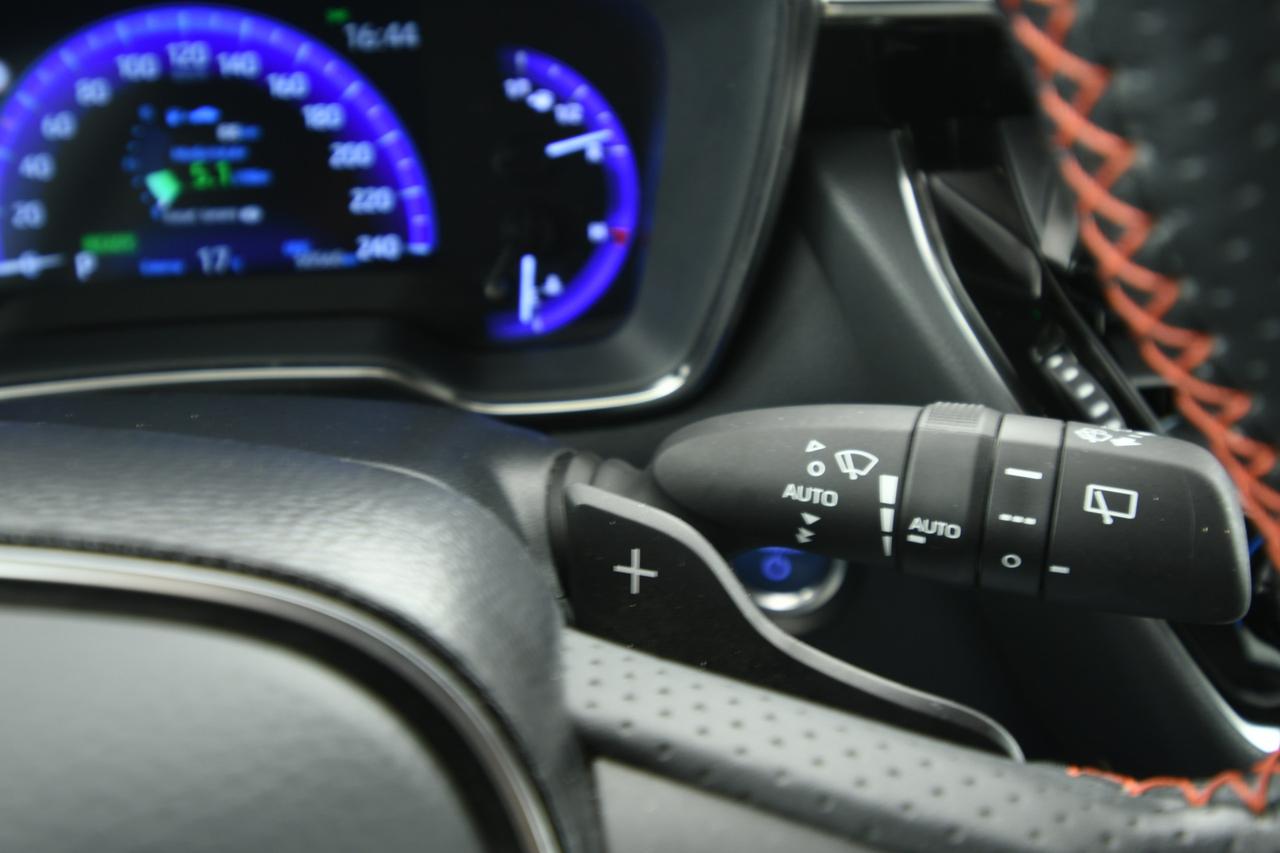 TOYOTA Corolla 2.0h GR Sport cvt CAMERA+ACC+APP CONNECT