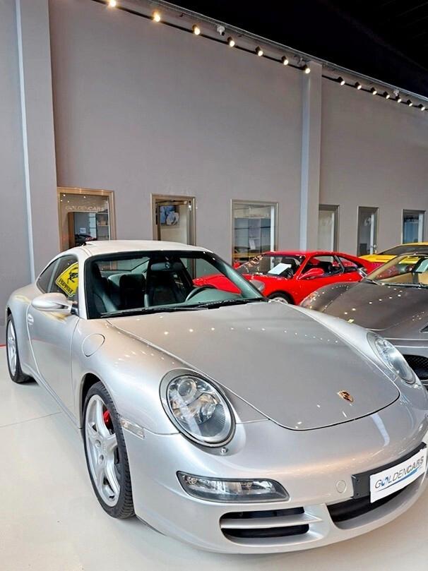 Porsche 911 Carrera cat Coupé