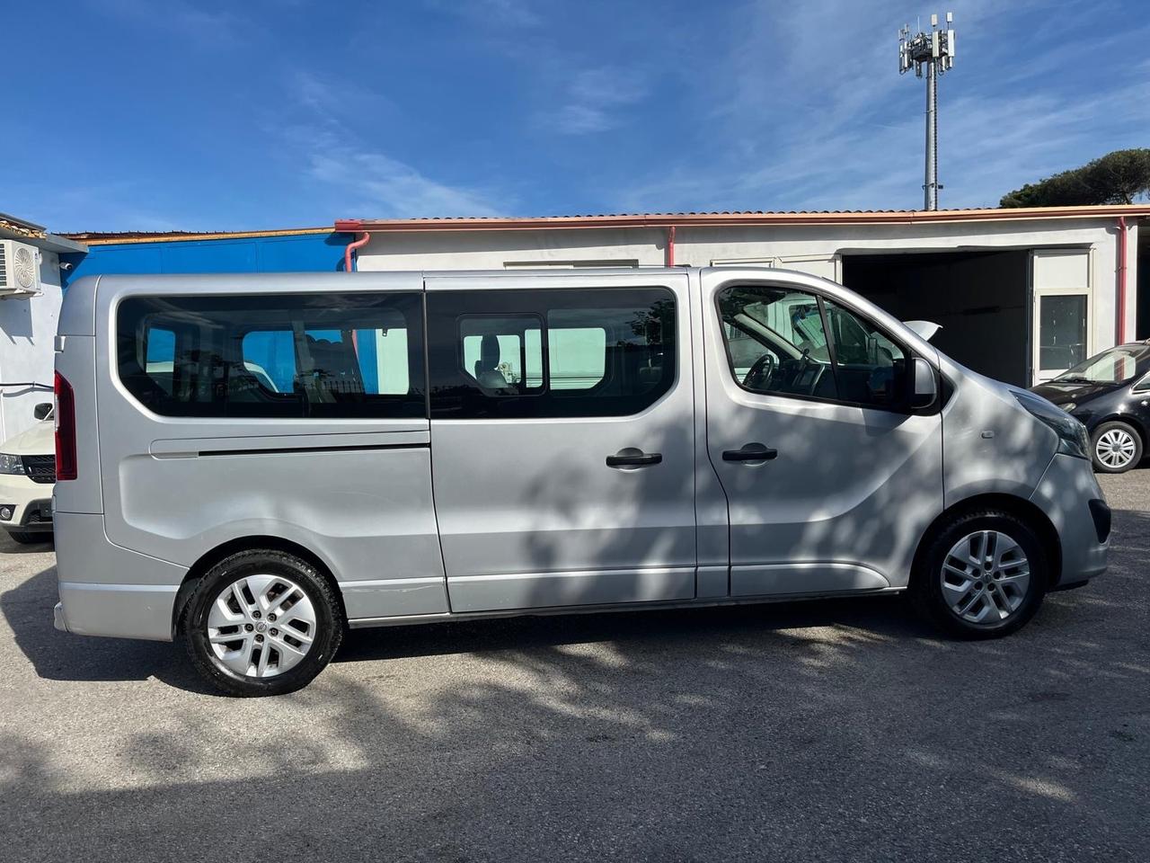 Opel vivaro combi/9 posti-1.6 bit.d-2015