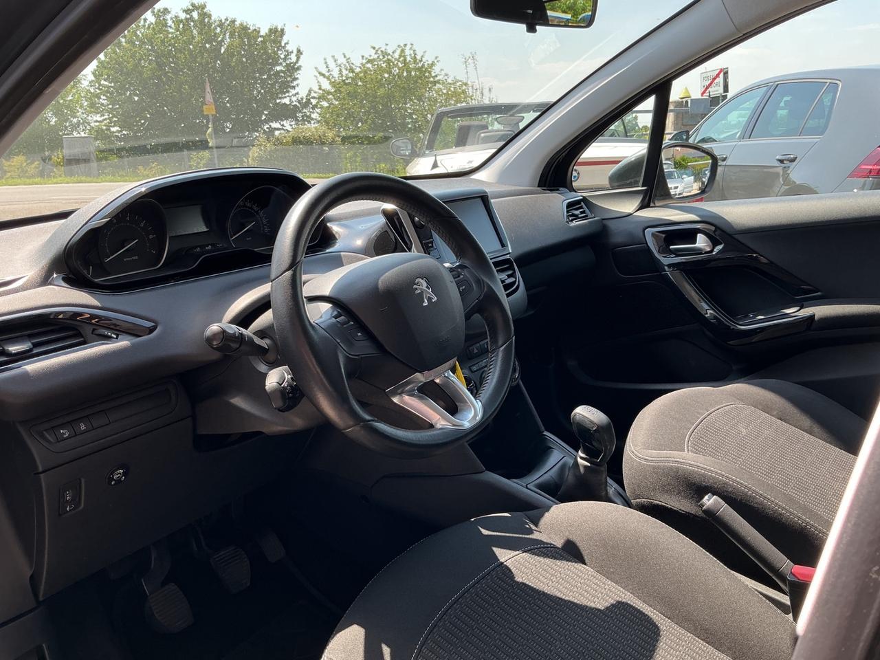 Peugeot 208 1.2 GPL Neopatentati