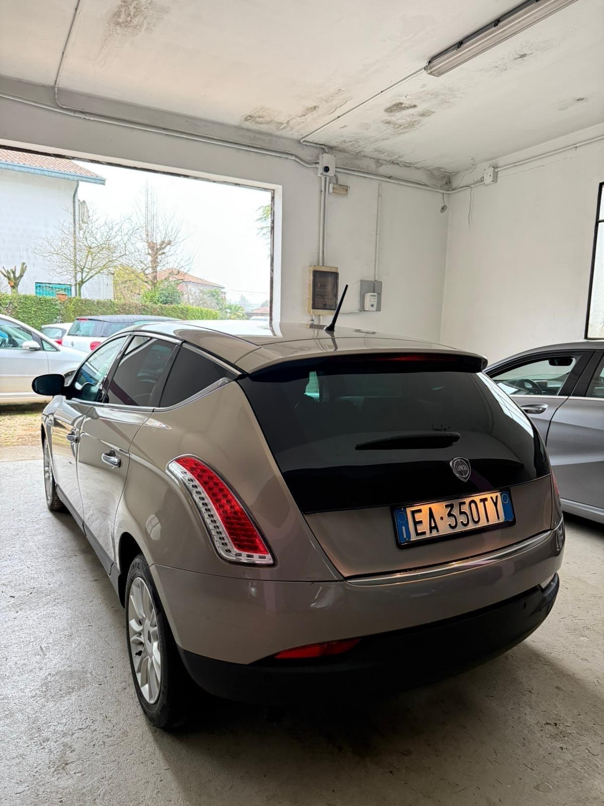 Lancia Delta 1.6 MJT DPF Argento