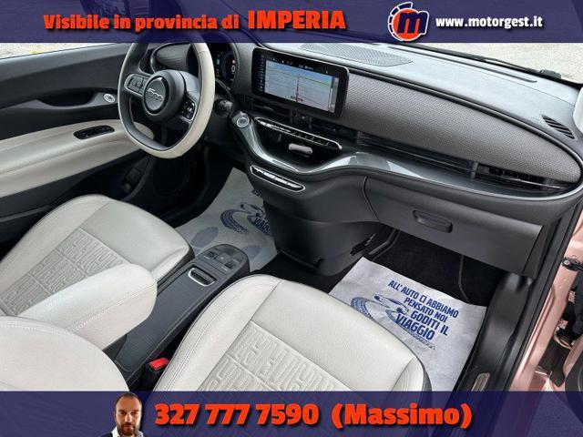 FIAT 500e 3+1 42 kWh La Prima OroRosa