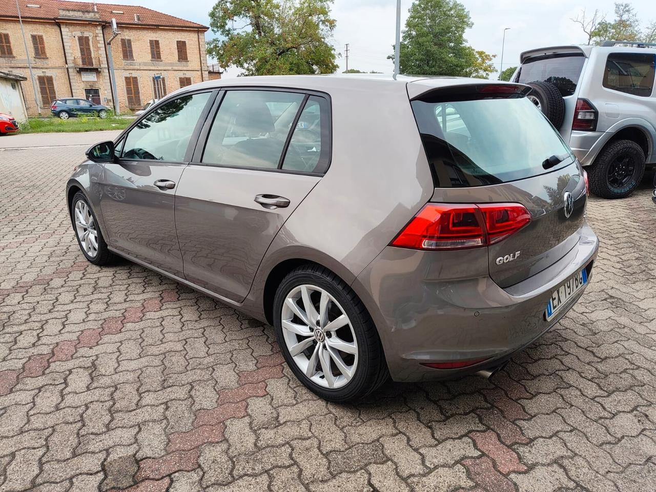 Volkswagen Golf 2.0 TDI DSG 5p.
