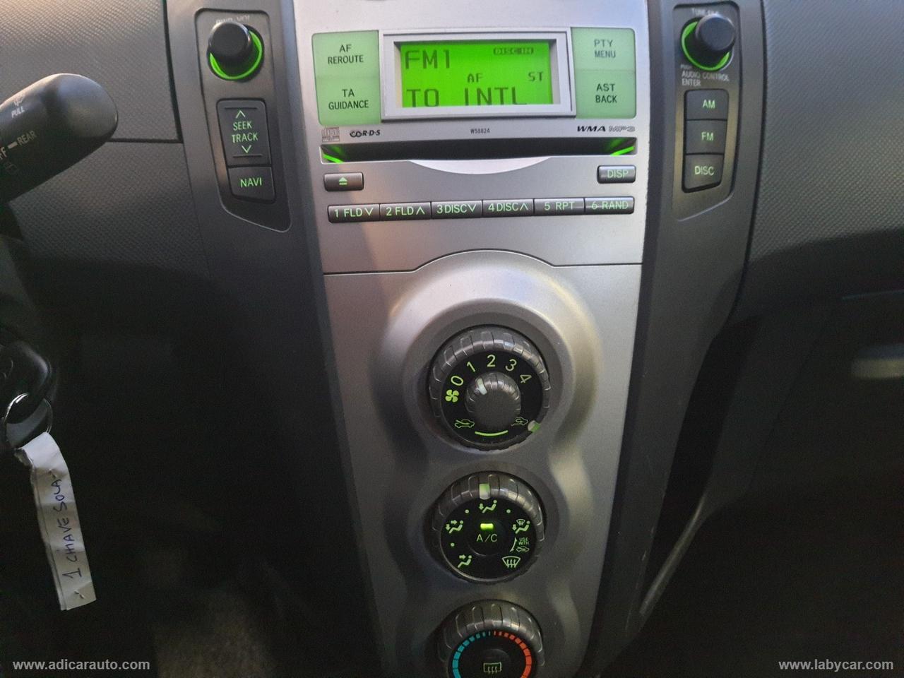 TOYOTA Yaris 1.0 5p. Sol