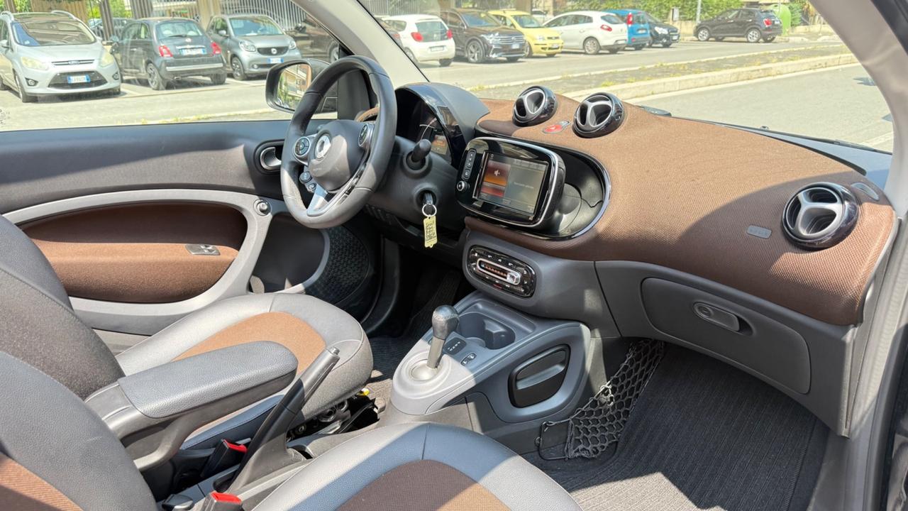 Smart ForTwo 90 0.9 T twinamic cabrio Perfect LED PELLE KAMERA PDC BLUETOOTH