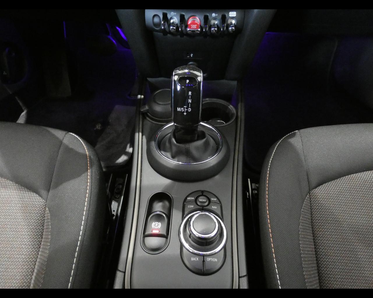 MINI Mini Countrym.(F60) - Mini 1.5 Cooper Business Countryman