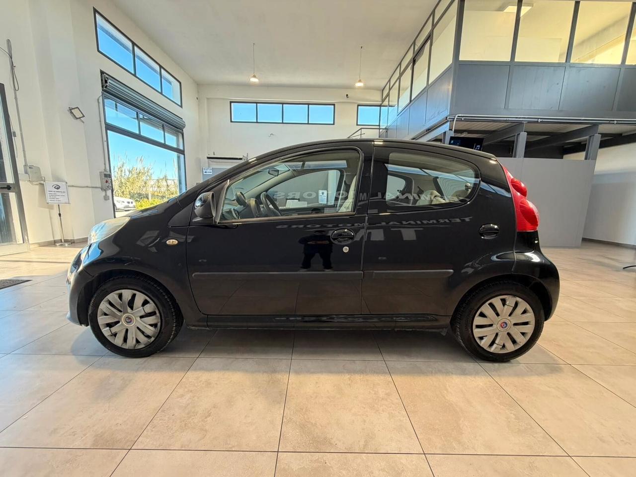 Peugeot 107 1.0 68CV 5p. Desir