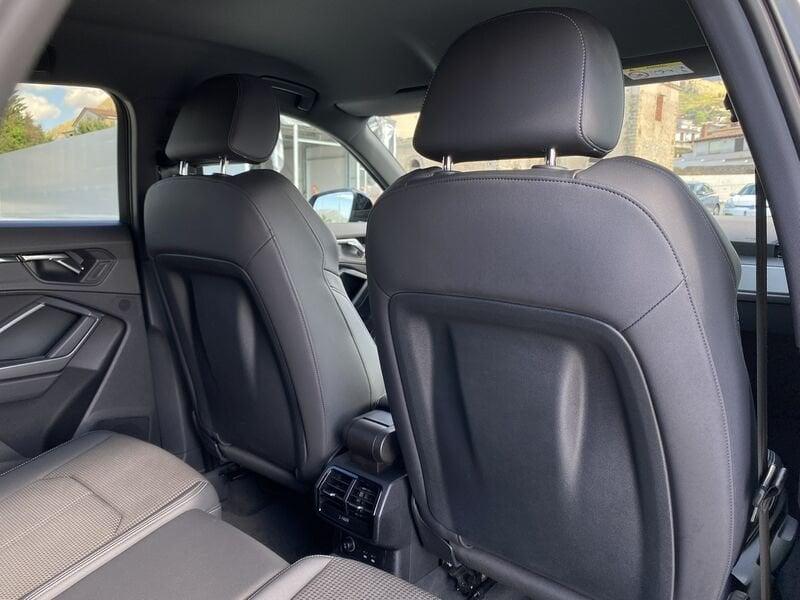 Audi Q3 SPB S Line interno ed esterno 2.0 TDI 150CV S-Tronic 35