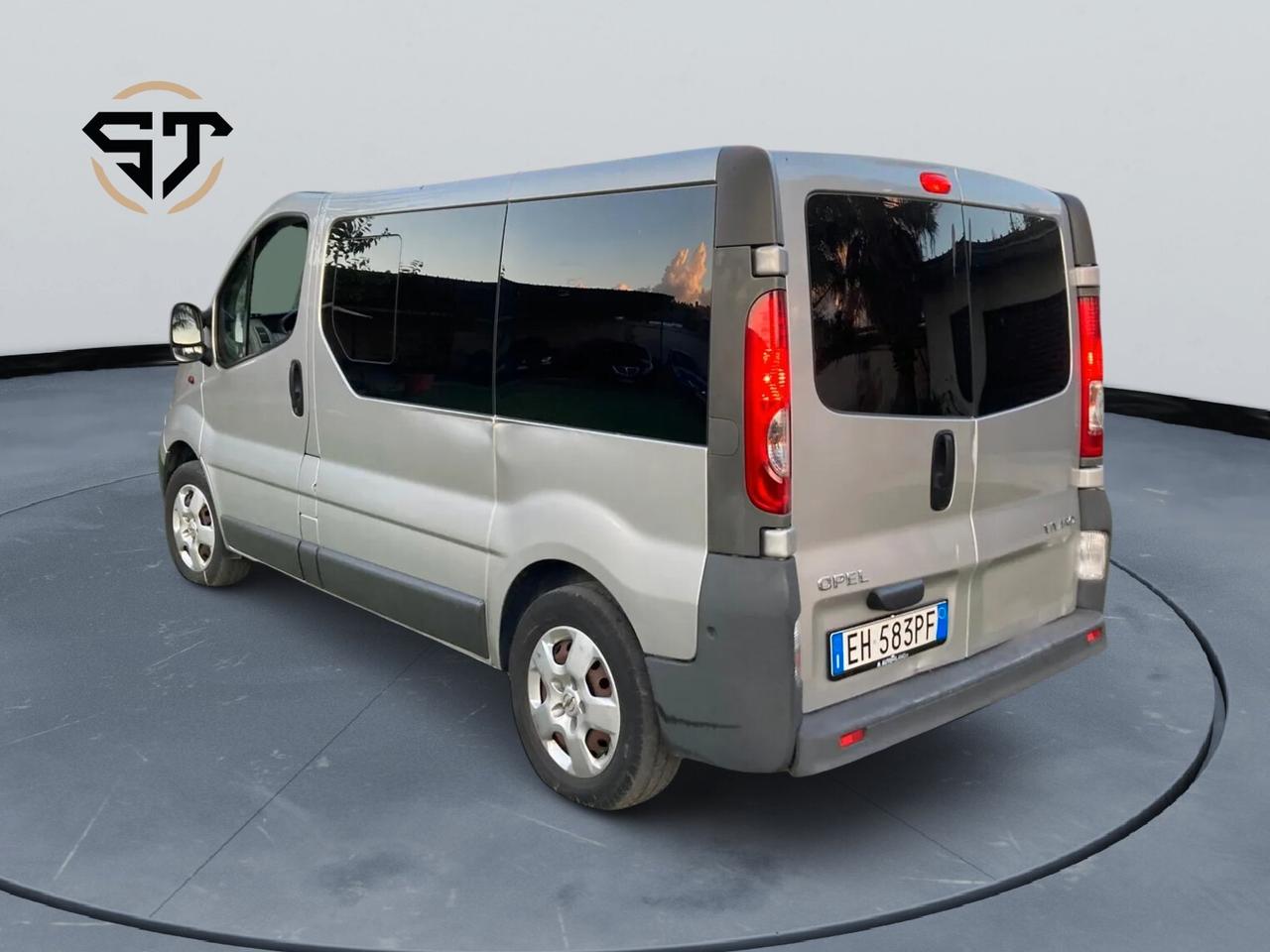 Opel Vivaro 27 2.0 CDTI PC-TN Combi 9 posti