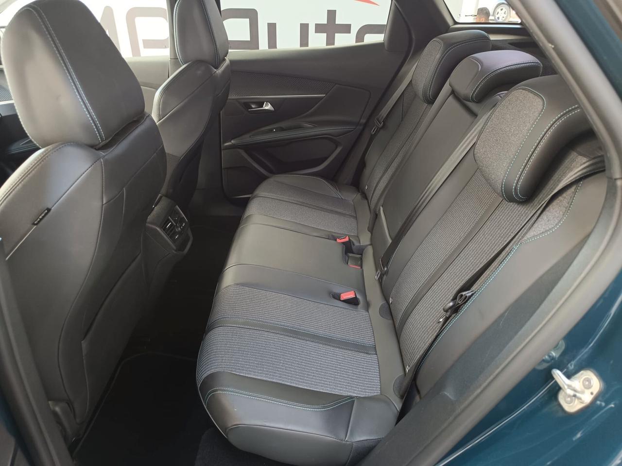 Peugeot 3008 BlueHDi 130 S&S Allure Pack