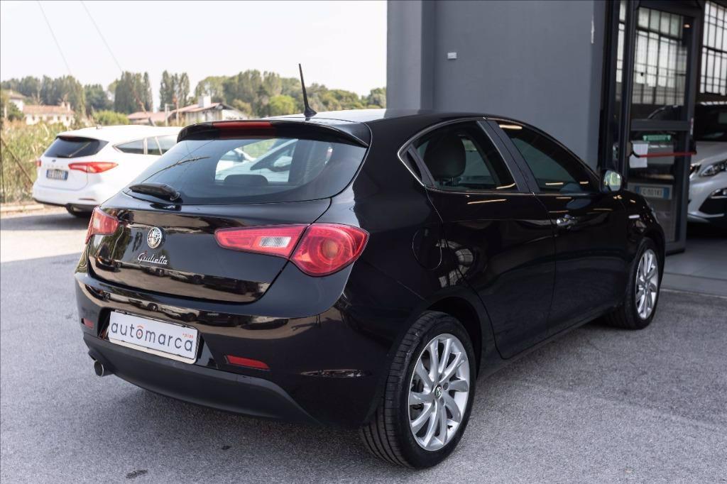 ALFA ROMEO Giulietta 1.6 jtdm(2) Distinctive del 2015