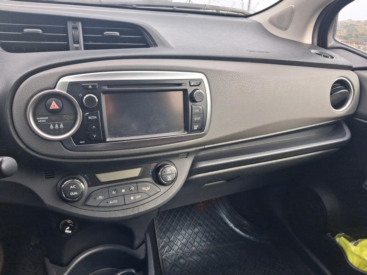 Toyota Yaris 1.3 5 porte Lounge