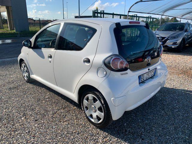 TOYOTA Aygo 1.0 12V VVT-i 5 porte Deep Ocean Connect