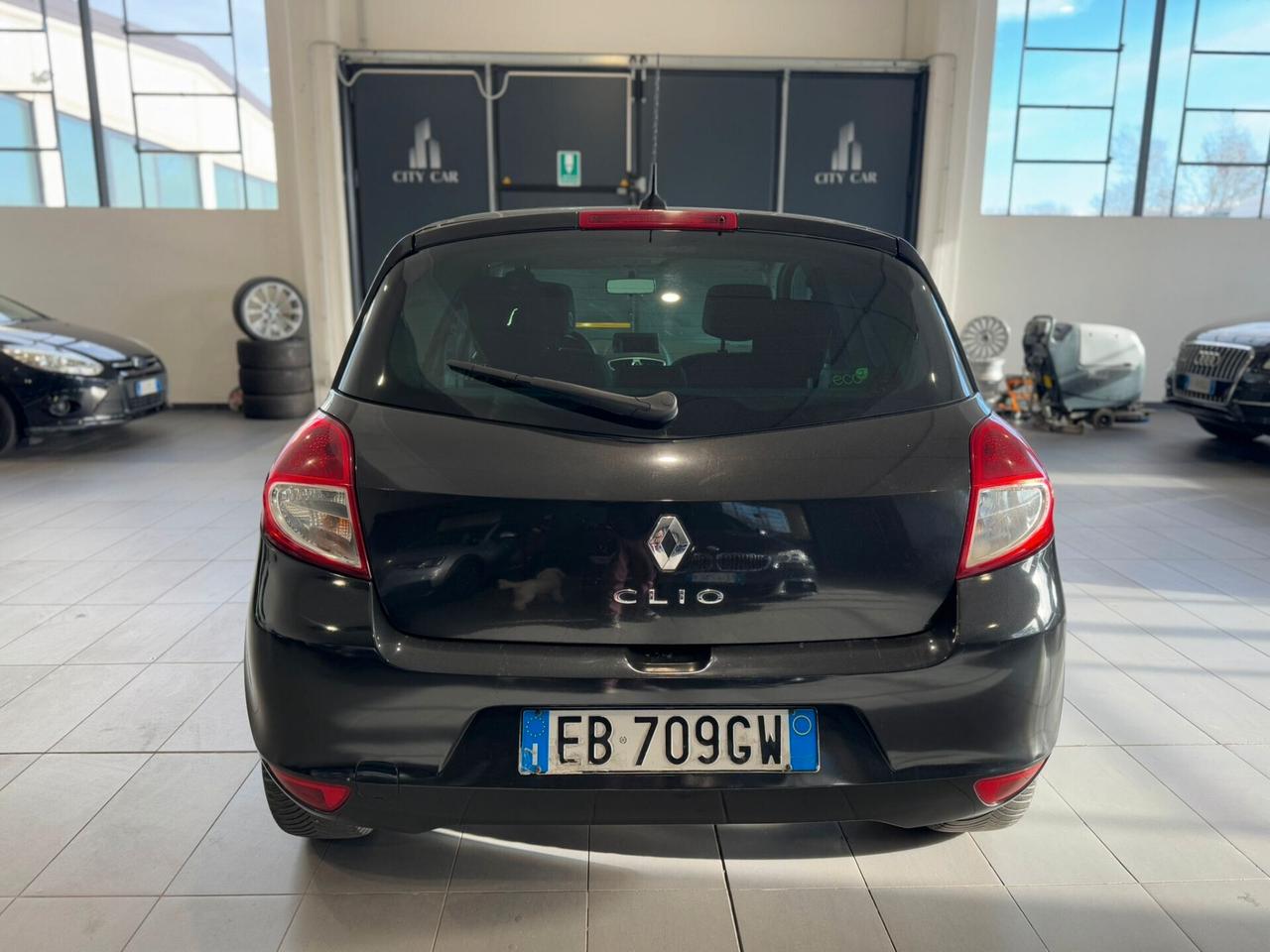 Renault Clio 1.2 16V 3 porte Luxe IL VEICOLO PUO' ESSERE GUIDATO DA UN NEOPATENTATO