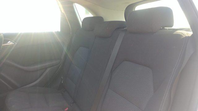 MERCEDES-BENZ B 200 d Automatic Premium