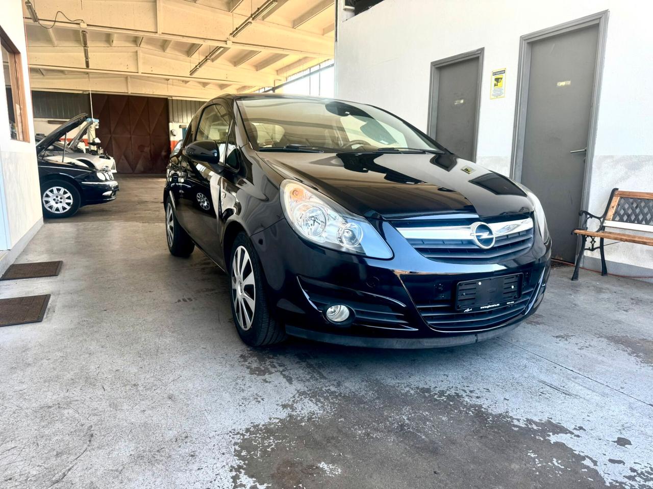 Opel Corsa 1.2 OK Neopatentati.
