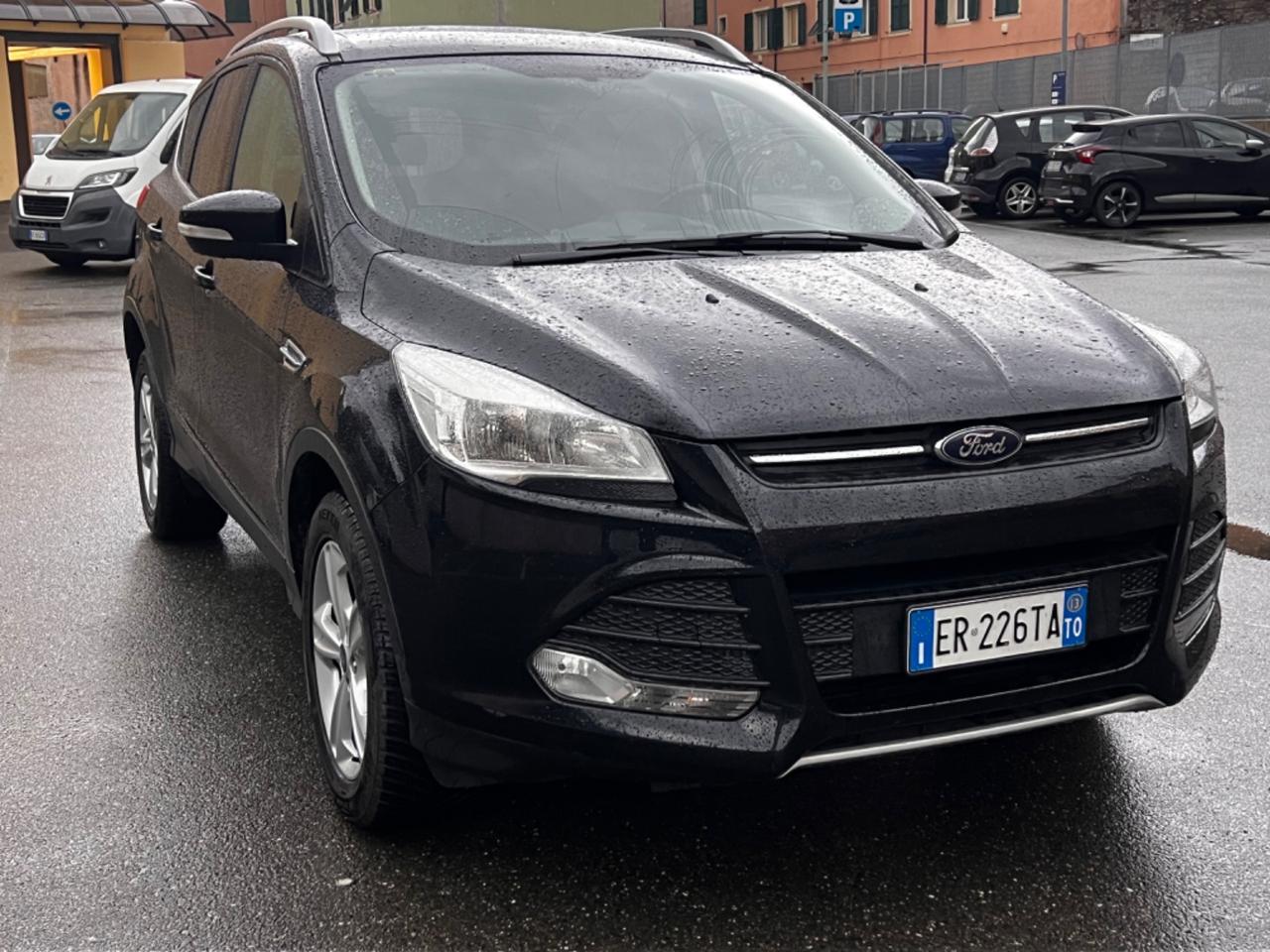 Ford Kuga 2.0 TDCI 140 CV 2WD Titanium