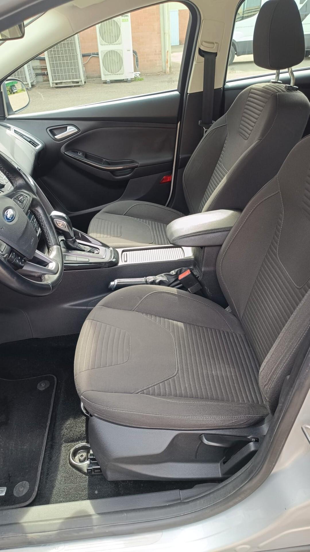 Ford Focus 1.5 TDCi 120 CV Start&Stop Powershift Titanium
