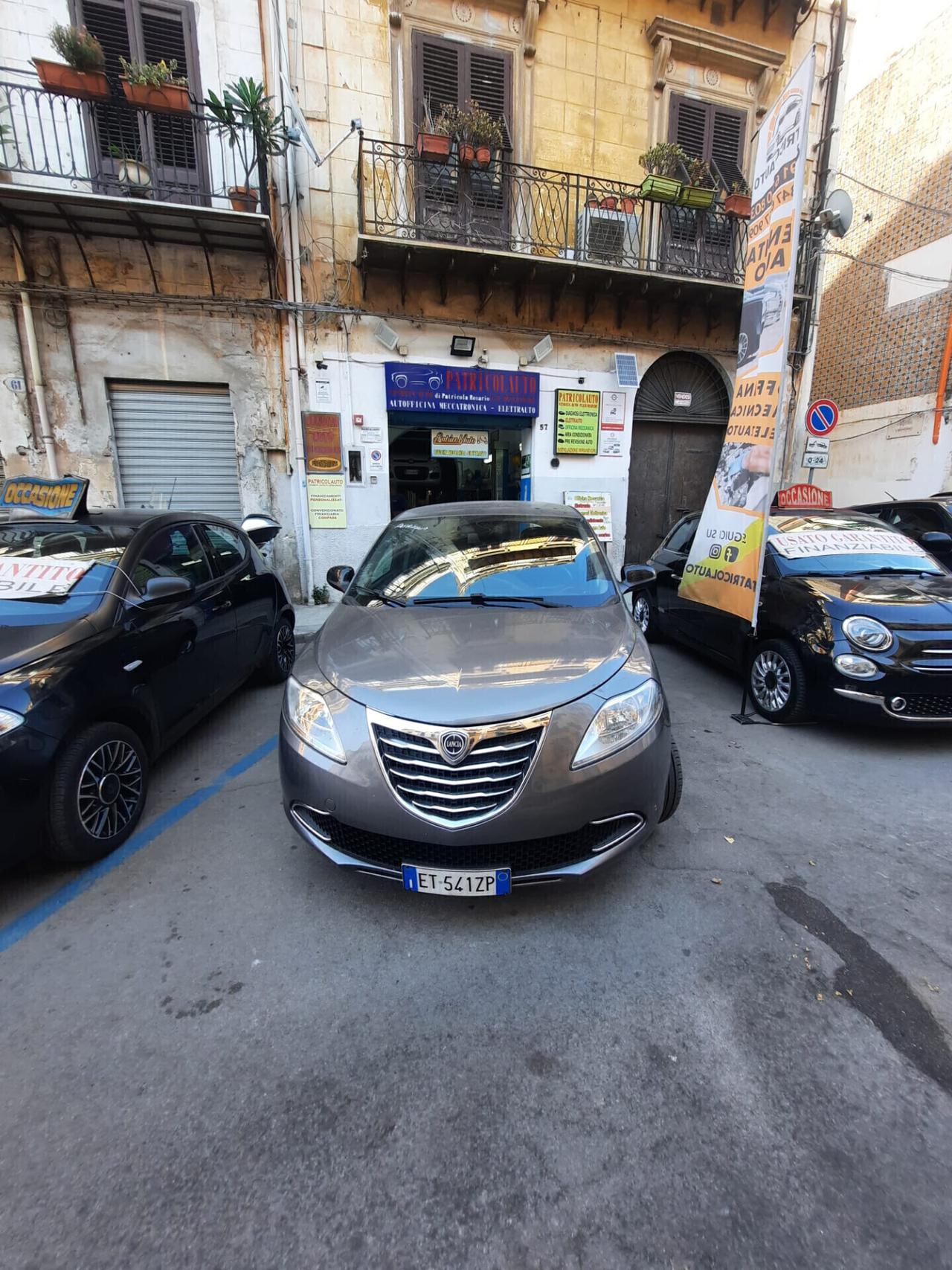 Lancia Ypsilon 1.3 MJT 16V 95 CV 5 porte S&S Platinum FINANZIABILE