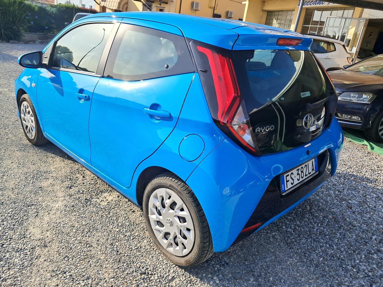 Toyota Aygo 1.0 VVT-i 72 CV 5 porte x-cool