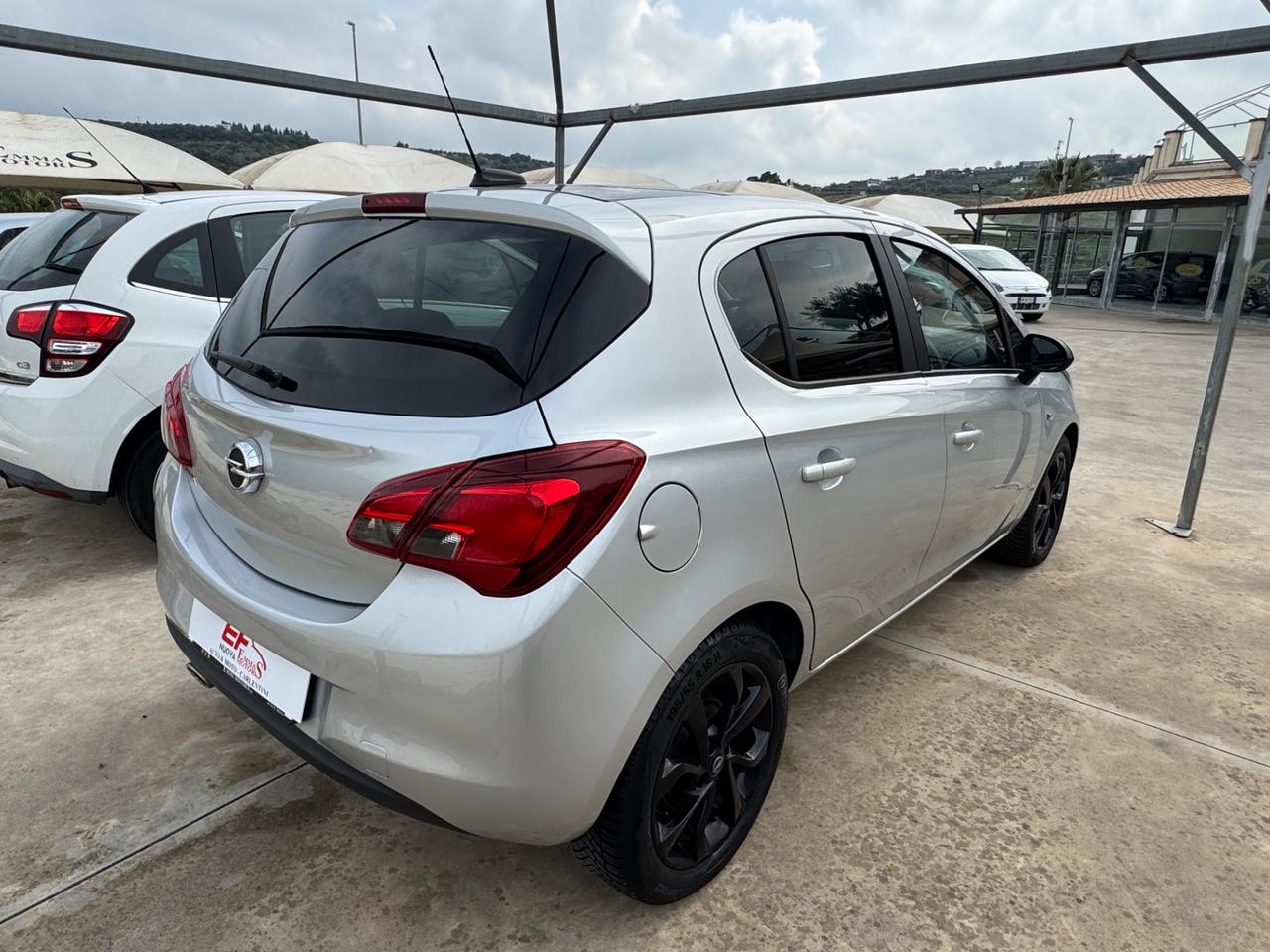 Opel Corsa 1.2 5 porte