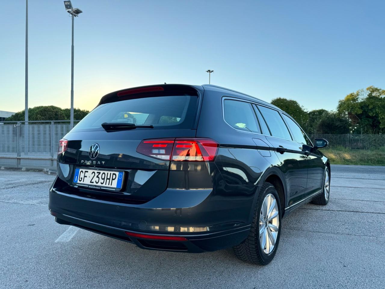 VOLKSWAGEN PASSAT 2.0 Tdi 150CV - Led Carplay 17