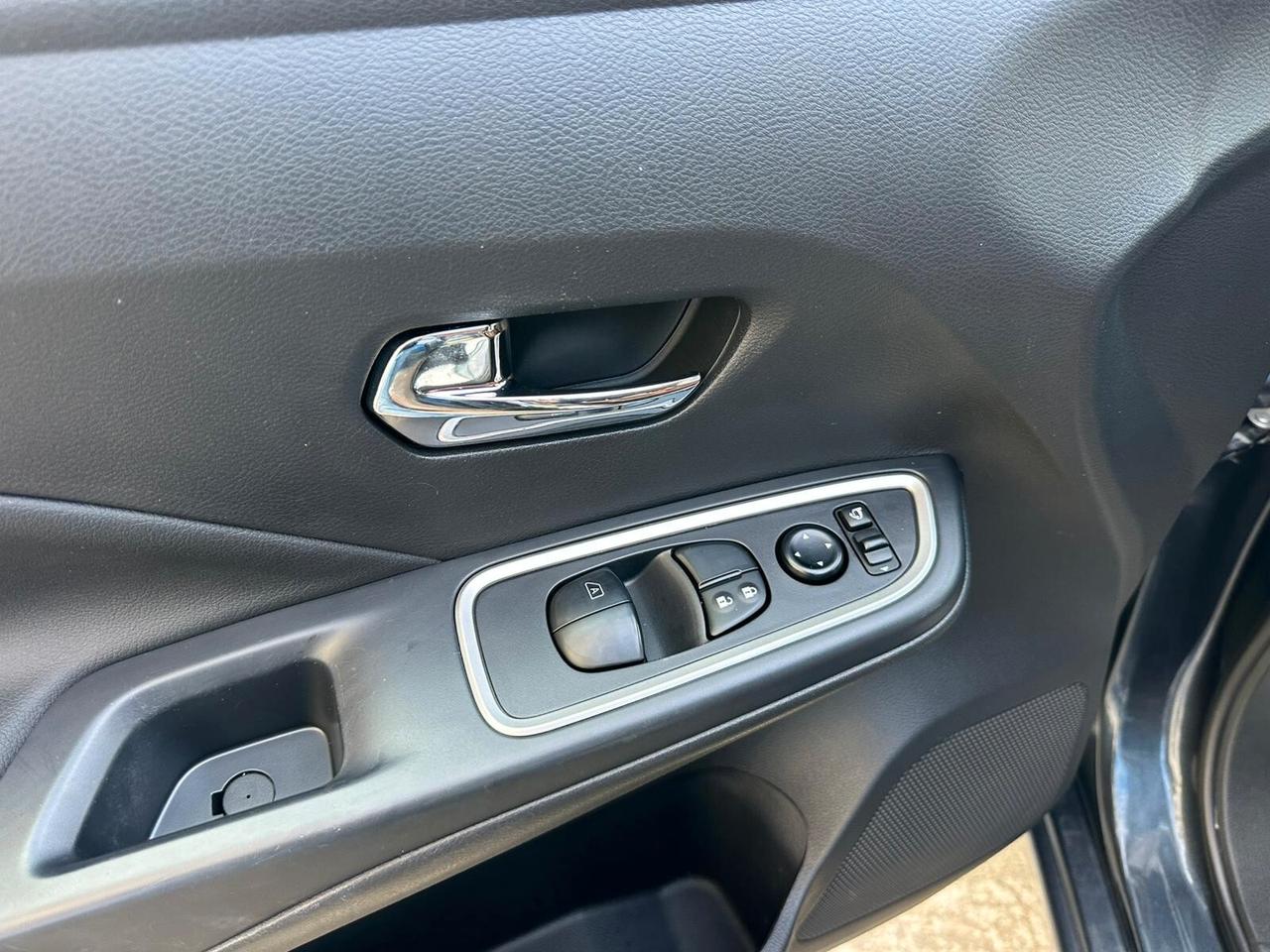 Nissan Micra 0.9 IG-T 12V 5 porte N-Connecta