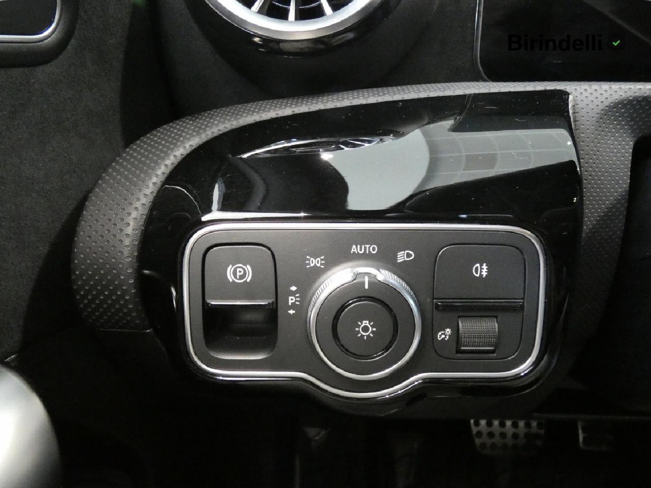 Mercedes-Benz Classe A (W177) - A 250 e hybrid EQ AMG Line Premium