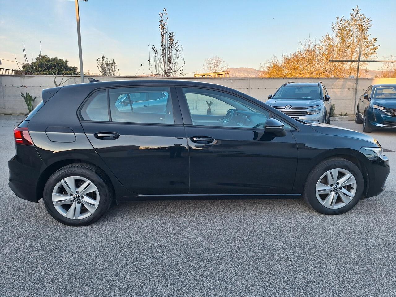 Volkswagen Golf LIFE TDI 115cv DSG NAV+RETROCAM. - 2022