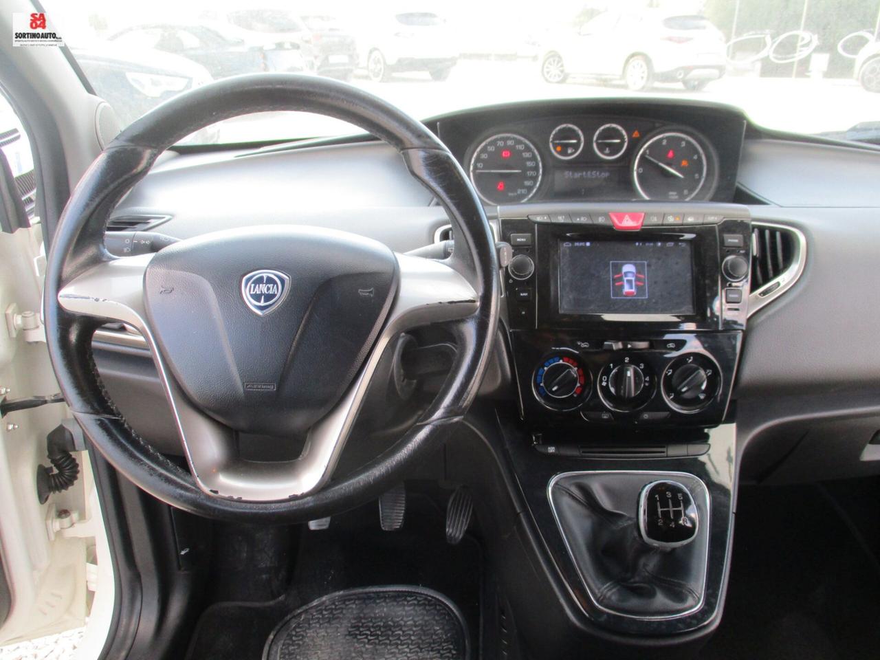 Lancia Ypsilon 1.3 MJT 16V 95 CV 5 porte S&S Platinum 12/2013