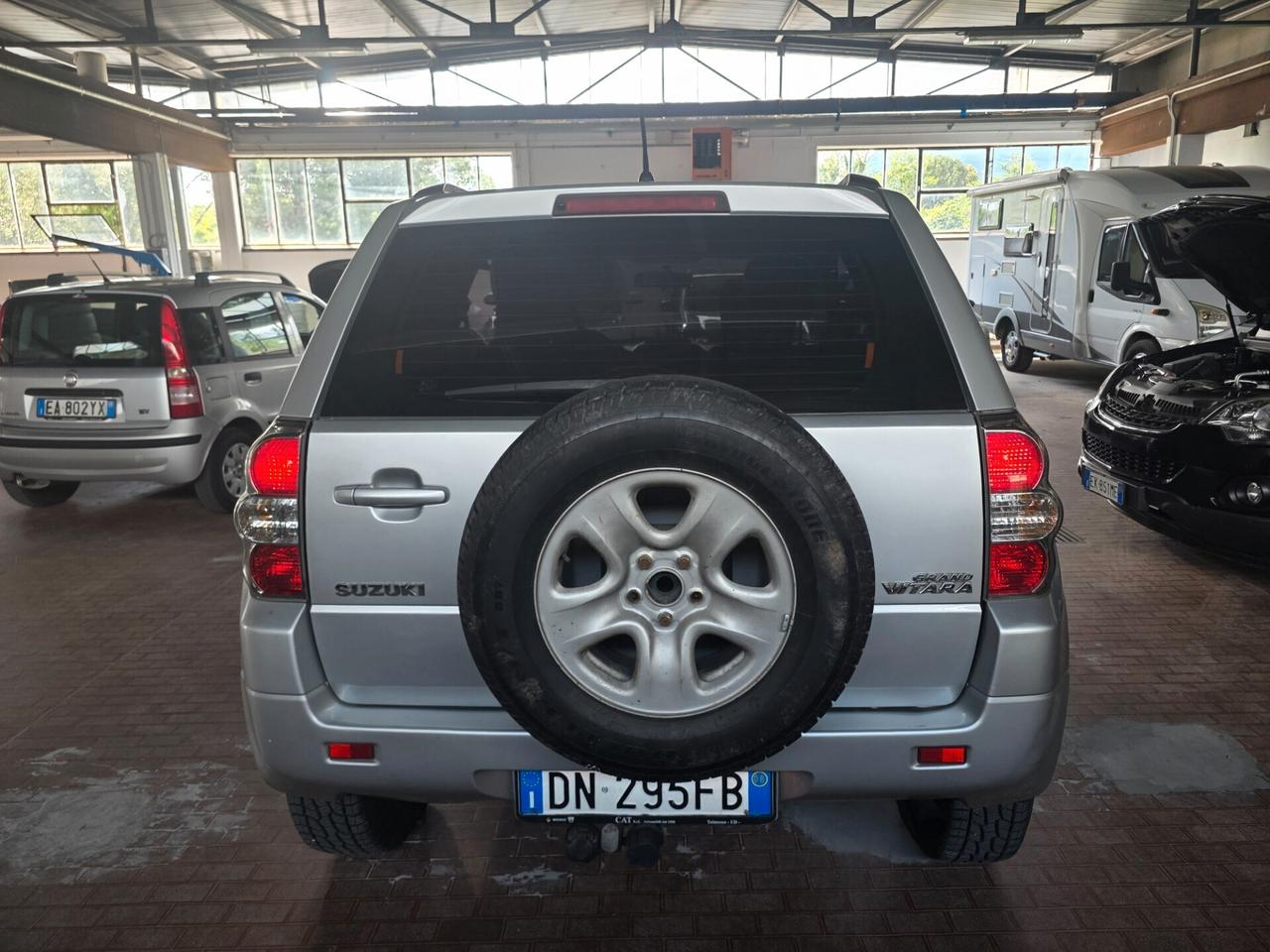 Suzuki Grand Vitara 1.9D 3 porte gancio traino
