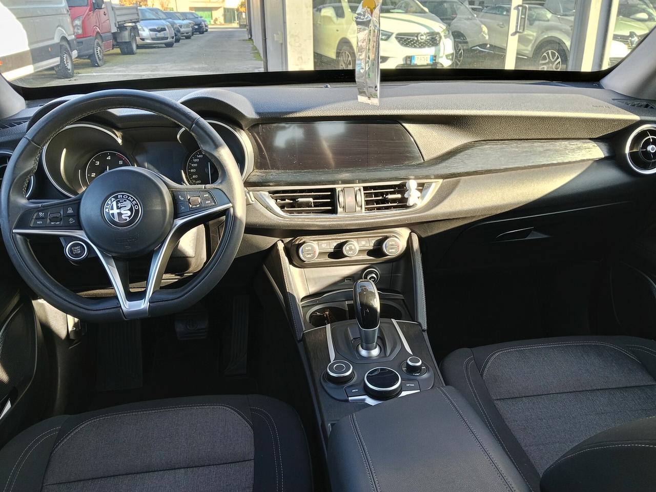 Alfa Romeo Stelvio 2.2 Turbodiesel 160 CV AT8 RWD Business