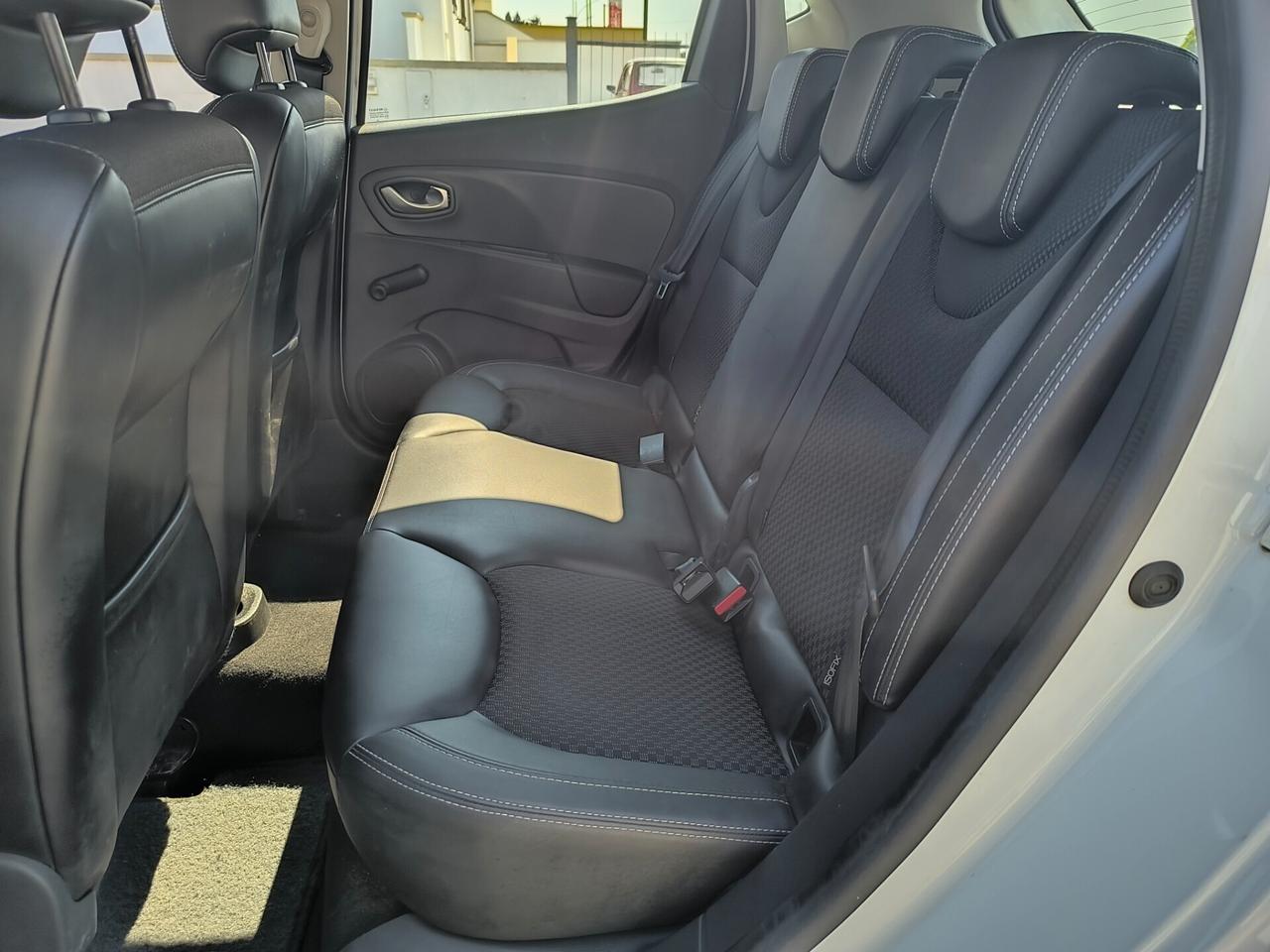 RENAULT CLIO MOSCHINO 1.5 HDI 75cv LED/NAVI/SES.POST/RETROCA