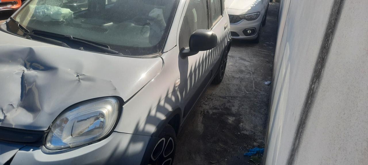 Fiat Panda cc10 ibrida benzina anno 2022