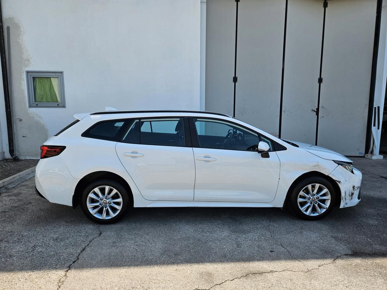 Toyota Corolla Touring Sports 1.8h auto START INCIDENTATA