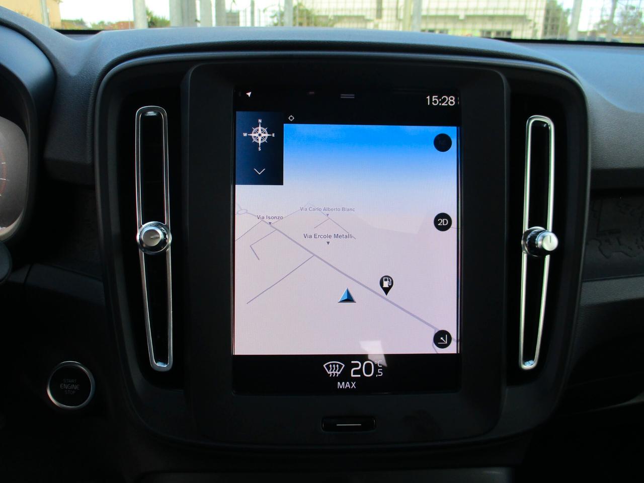 Volvo XC40 T2 automatico Essential