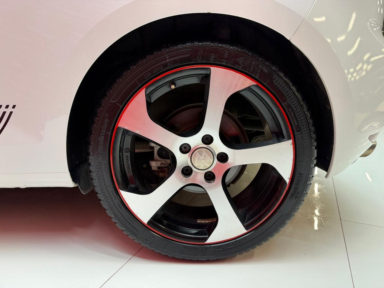 Volkswagen Golf 2.0 TDI 3p. Highline BlueMotion Technology