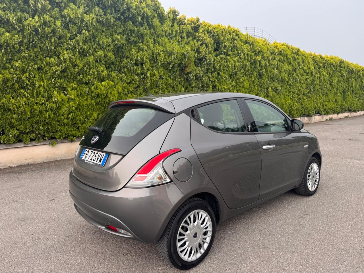 Lancia Ypsilon 1.2 benzina, euro 6b, anno 2016, ok neopatentati!