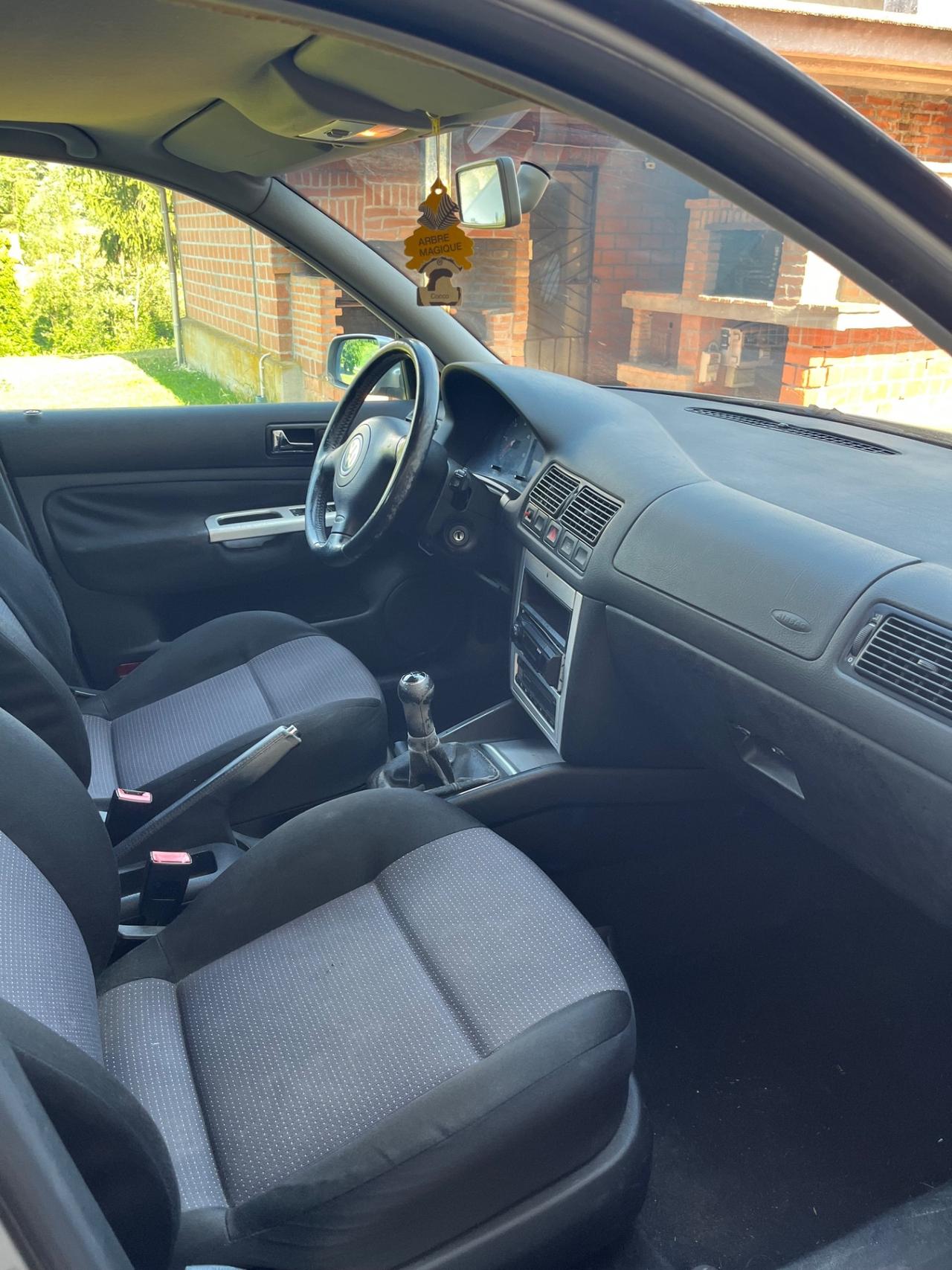 Volkswagen Golf 1.9 TDI/101 CV