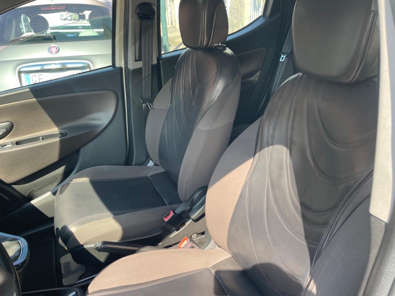 Lancia Ypsilon 1.2 69 CV 5 porte S&S Platinum