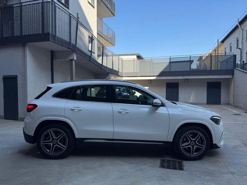 Mercedes-Benz GLA 180 Automatic AMG Line Premium