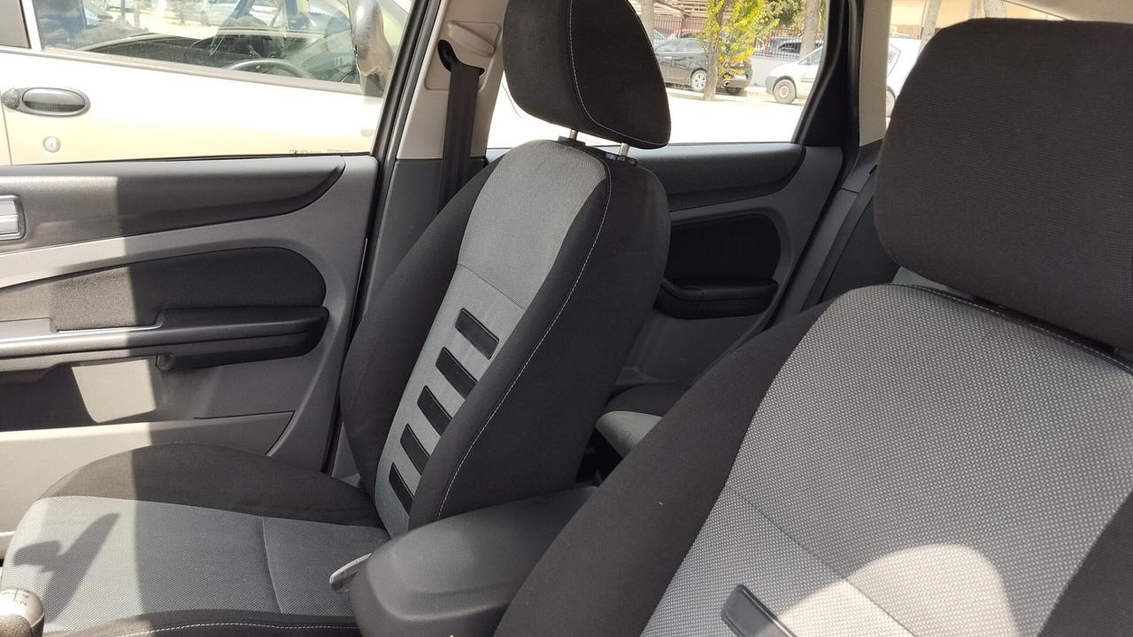 FORD FOCUS 1.6 B/GPL-2010