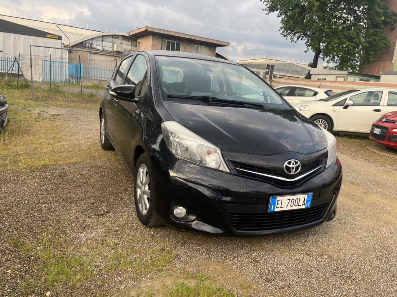 Toyota Yaris 1.0 5 porte Lounge 2012