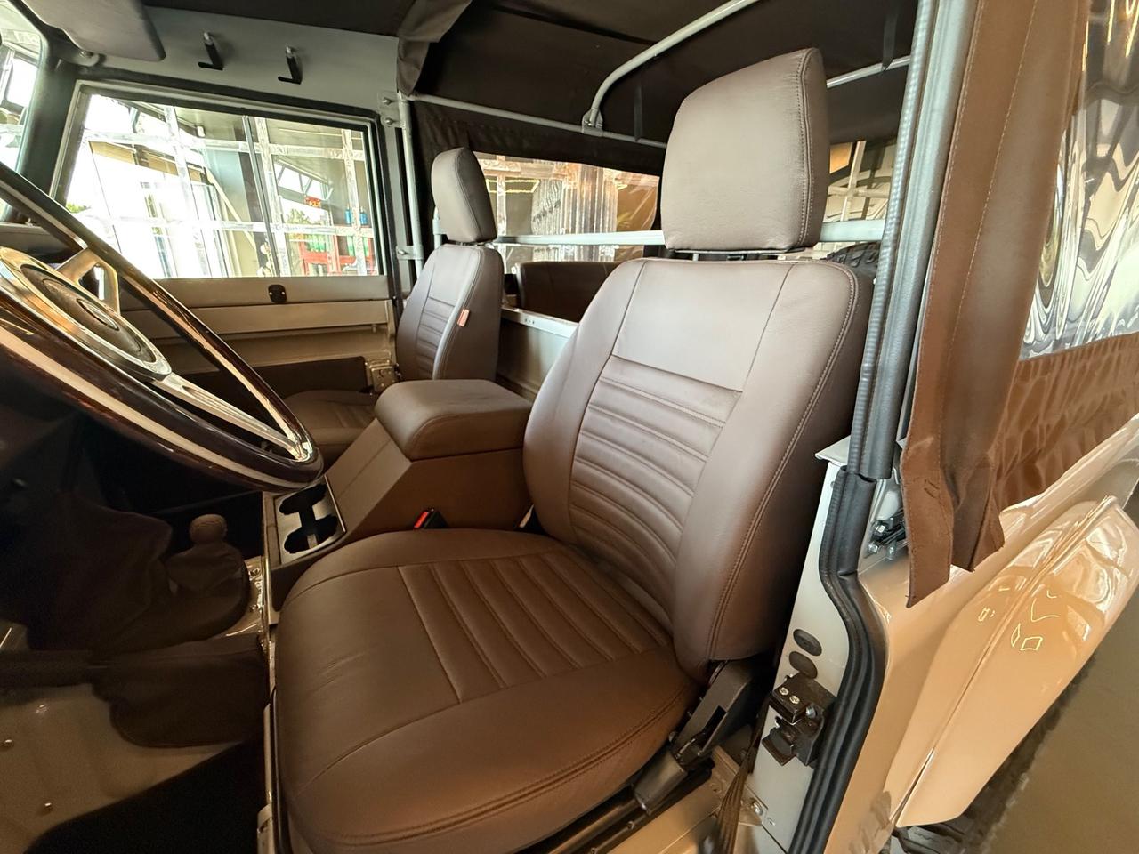 Land Rover Defender 90 2.5 td Soft Top 19J