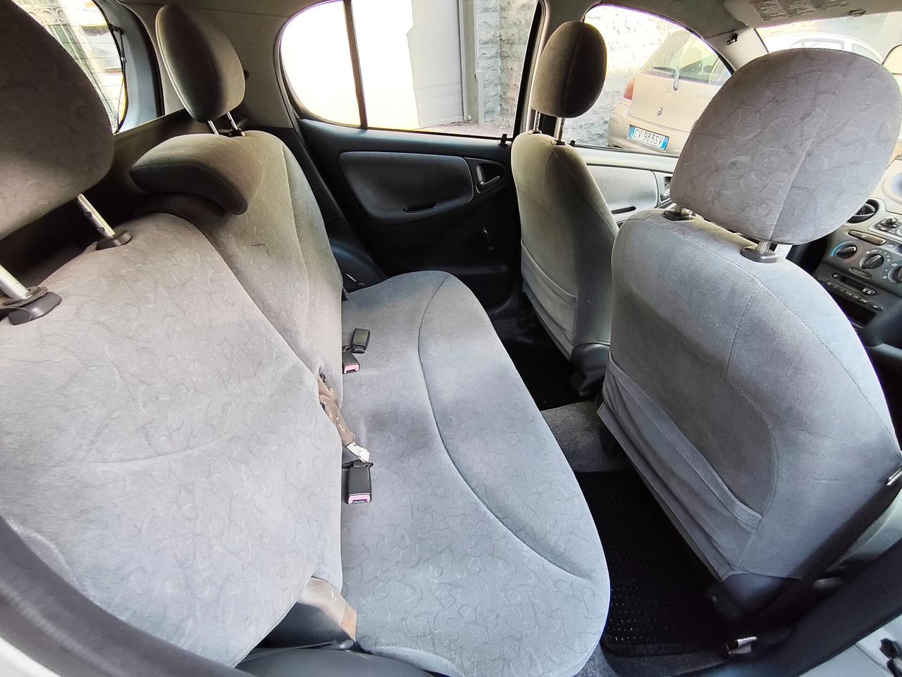 Toyota Yaris SOLO 73.000 km