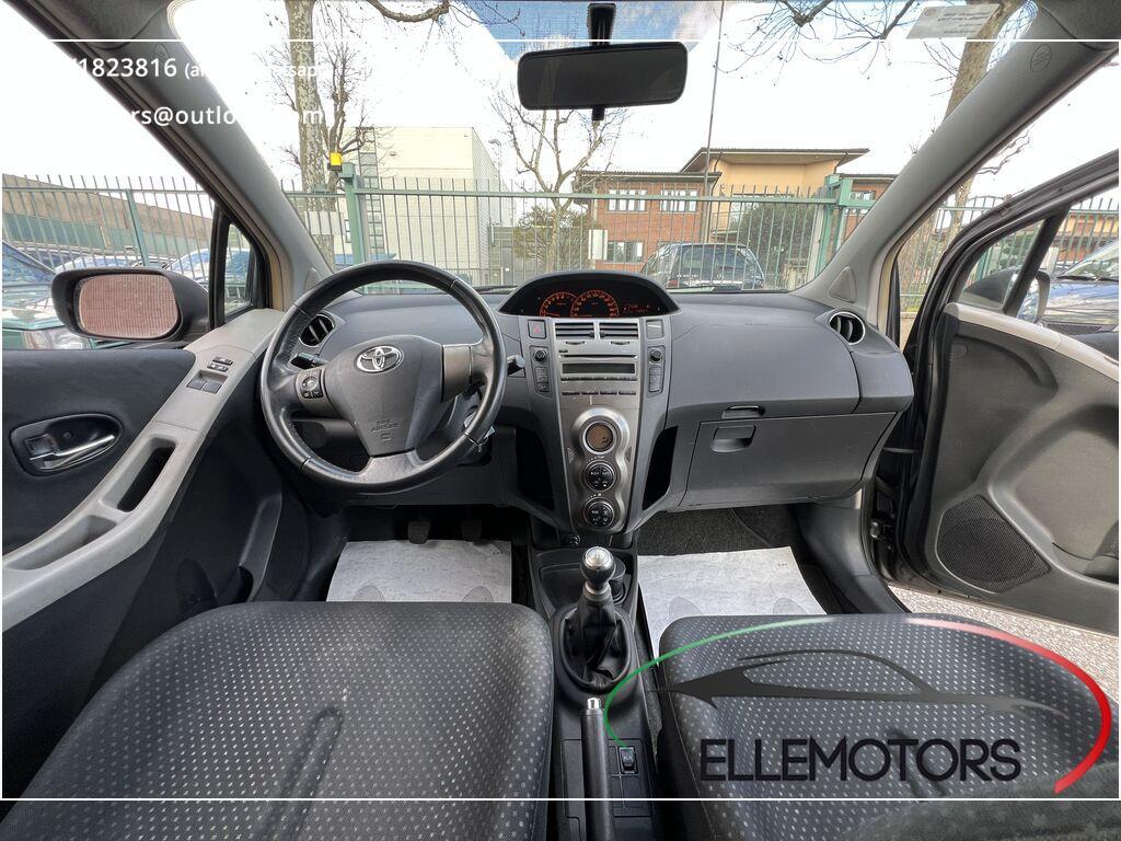 Toyota Yaris 3 Porte 1.0 Sol