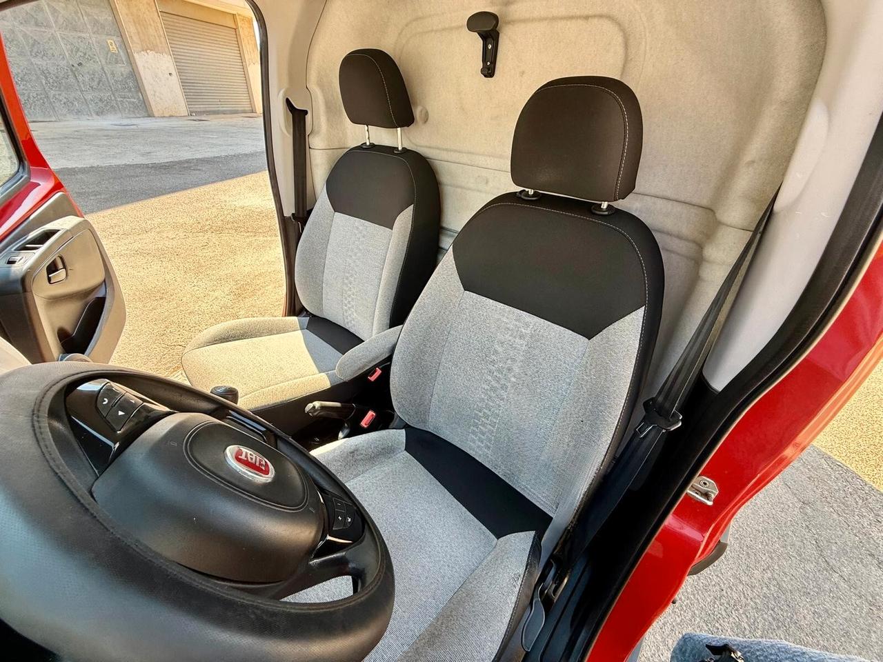 Fiat Fiorino 1.3 MJT Cargo Adventure 2017