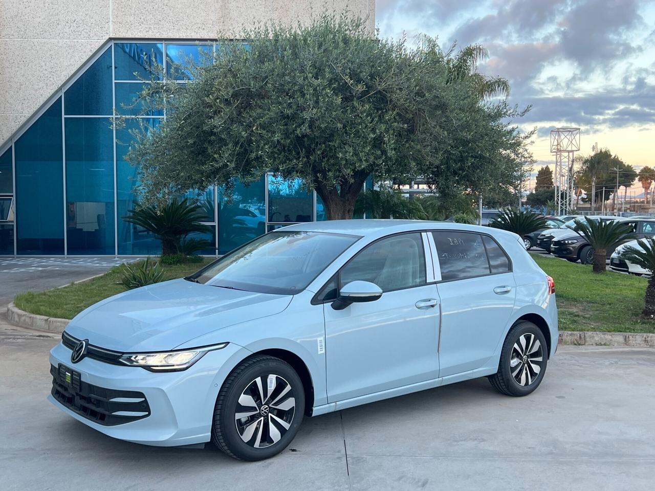 Volkswagen Golf 1.5 tsi 115cv possibilità noleggio no scoring