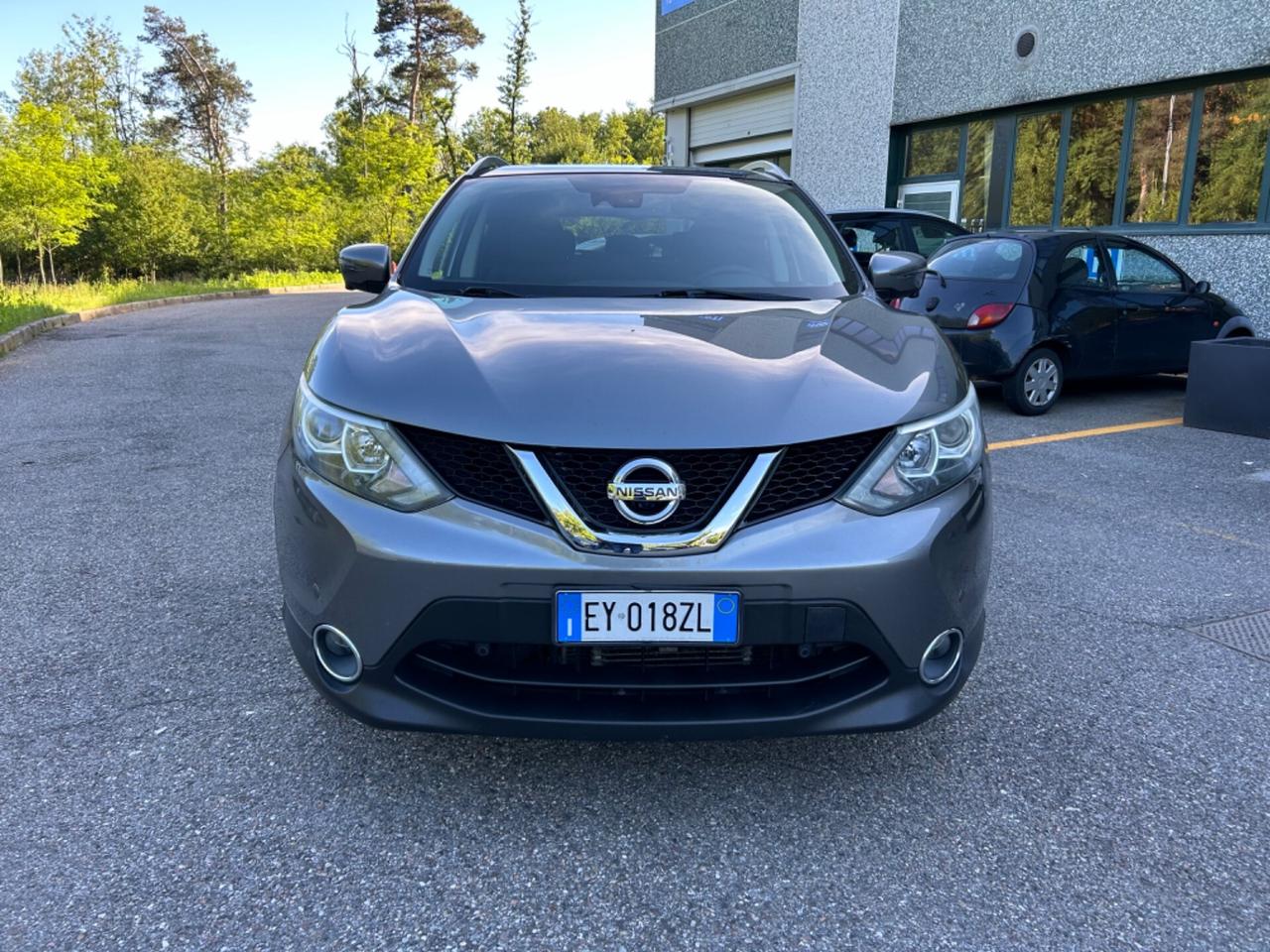 Nissan Qashqai 1.6 dCi 2WD Visia ( Cambio automatico )